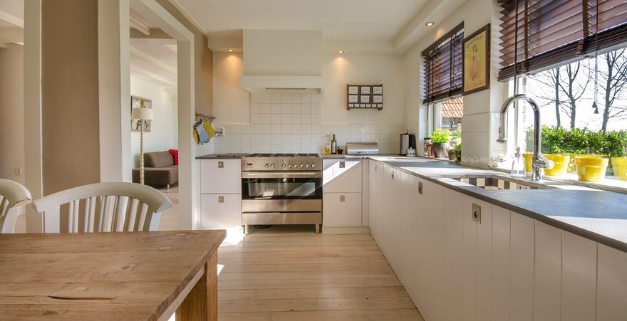 Is laminate flooring a choice good for your kitchen? image