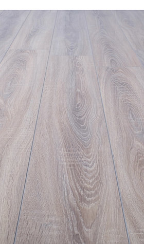 Falquon Glamour 8mm High Gloss Sonoma Oak 4V Laminate Flooring